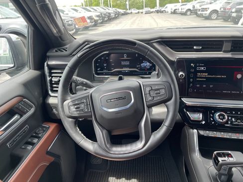 Used 2025 GMC Sierra 1500 Denali Ultimate AWD/4WD image 16