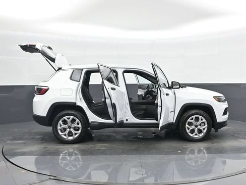 Used 2025 Jeep Compass Sport AWD/4WD image 47