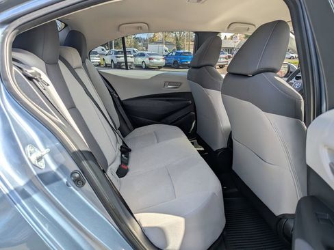 Used 2020 Toyota Corolla LE FWD image 29
