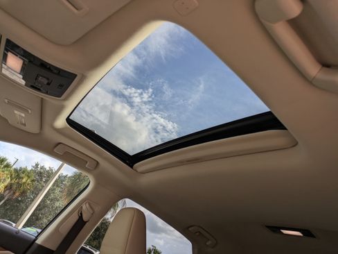 Used 2020 Lexus RX 450h AWD w/ Premium Package image 22