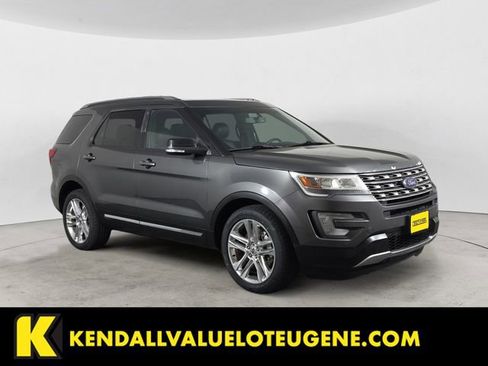 Used 2016 Ford Explorer XLT w/ Equipment Group 202A image 7