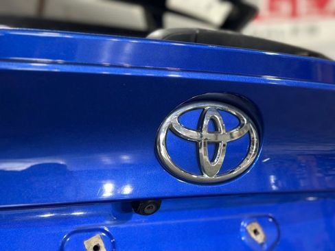 Used 2018 Toyota C-HR XLE image 34