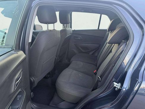 Used 2018 Chevrolet Trax LS image 11