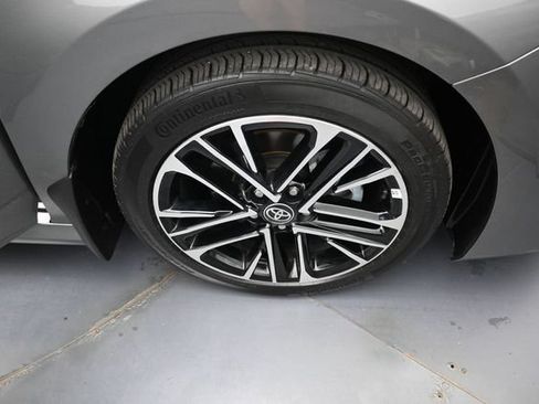 Used 2025 Toyota Camry XLE AWD/4WD image 35