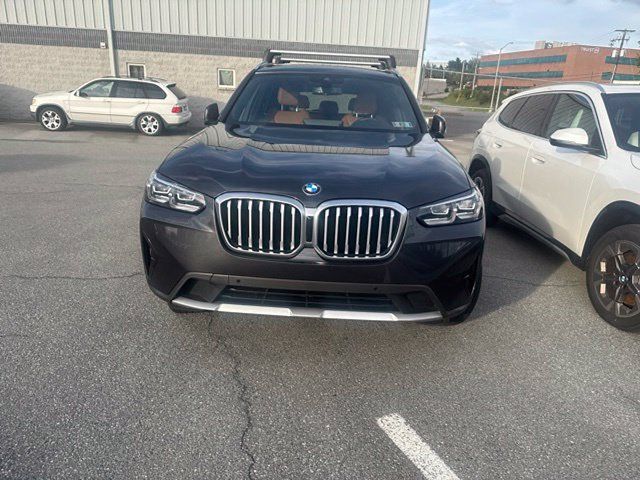 Used 2022 BMW X3 xDrive30i AWD/4WD image 4