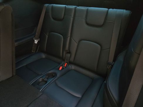 Used 2021 Tesla Model Y Long Range image 25