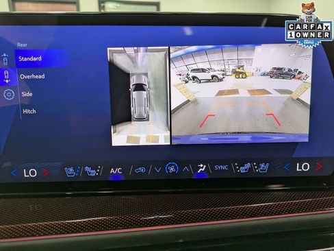 Used 2025 Chevrolet Traverse RS image 13