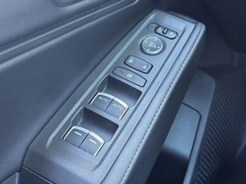 Used 2023 Honda Accord Sport image 12