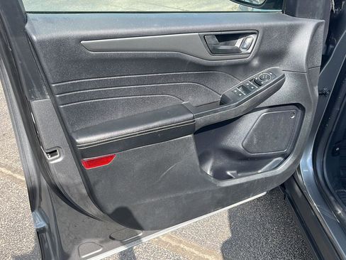 Used 2025 Ford Escape Active w/ Cold Weather Package AWD/4WD image 17