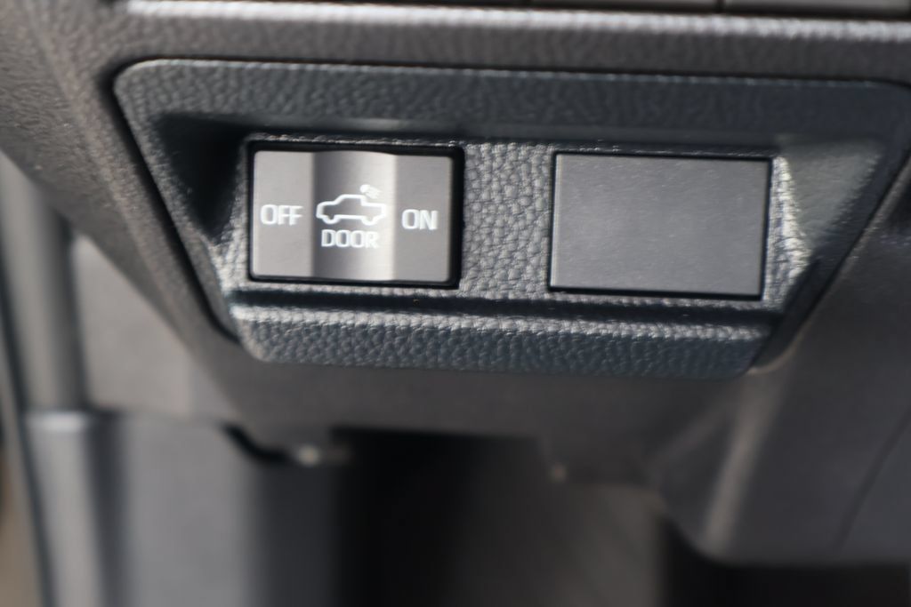 Certified 2026 Toyota Tacoma TRD Off-Road AWD/4WD image 25