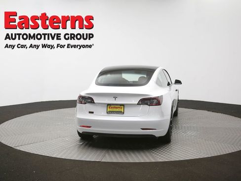 Used 2020 Tesla Model 3 Standard Range RWD image 33