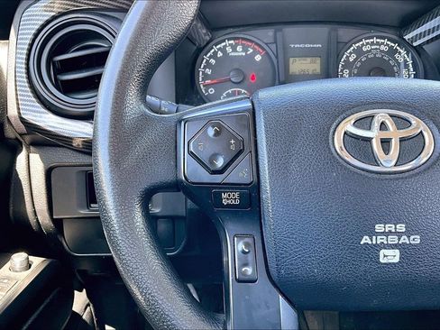 Used 2017 Toyota Tacoma SR RWD image 6