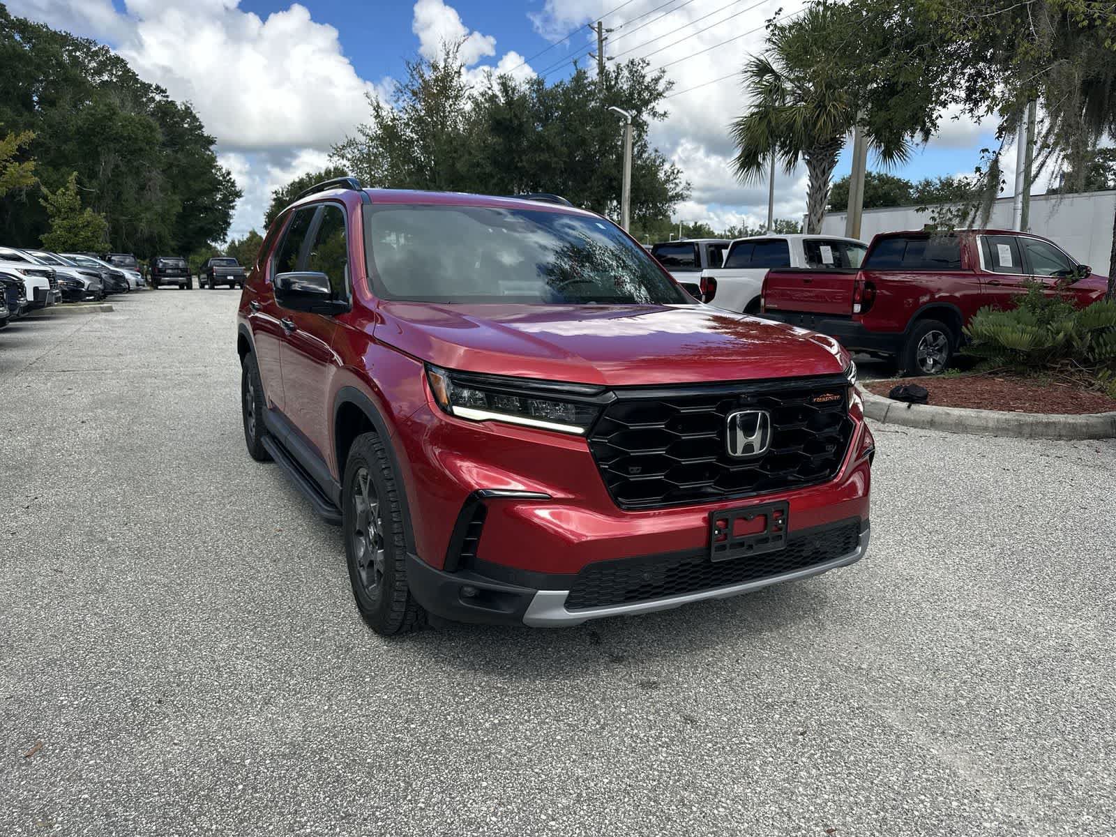 Used 2023 Honda Pilot TrailSport image 8