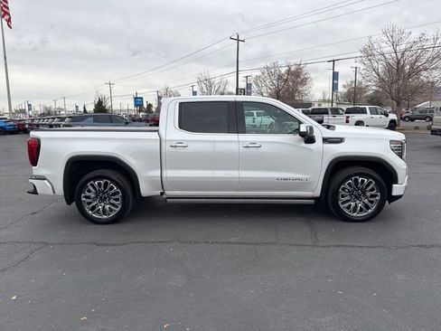 Used 2023 GMC Sierra 1500 Denali Ultimate image 8