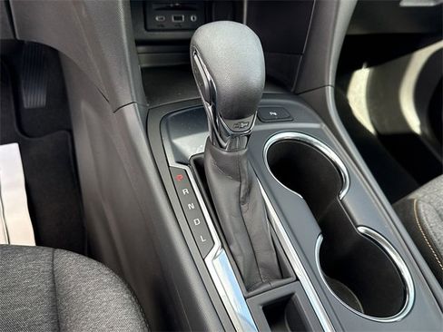 Used 2024 Chevrolet Equinox LT image 37