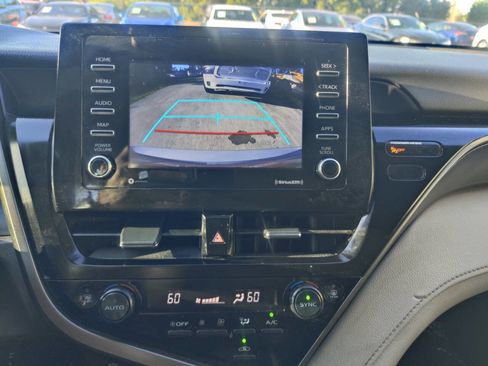 Used 2022 Toyota Camry LE image 8