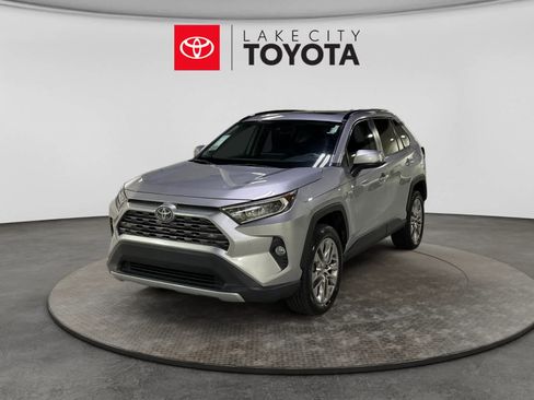 Used 2019 Toyota RAV4 Limited w/ Cold Weather Package FWD image 1