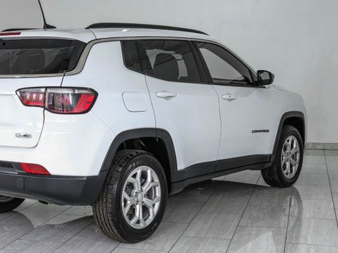 Used 2024 Jeep Compass Latitude AWD/4WD image 47
