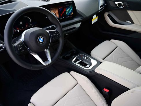 Used 2026 BMW 228i w/ Technology Package image 9