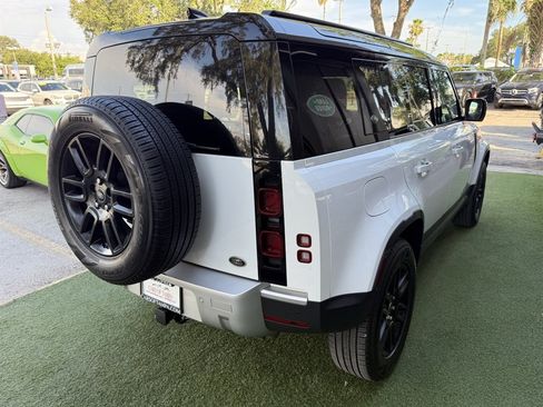 Used 2021 Land Rover Defender 110 SE AWD/4WD image 6
