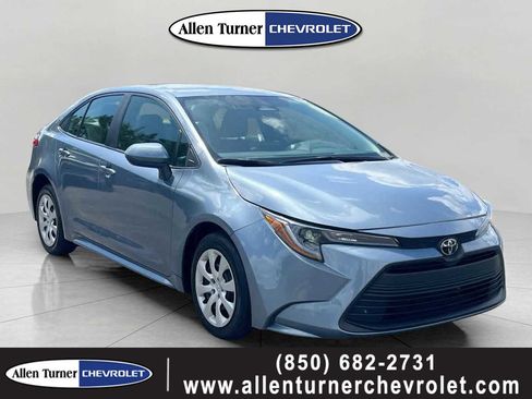 Used 2023 Toyota Corolla LE FWD image 1