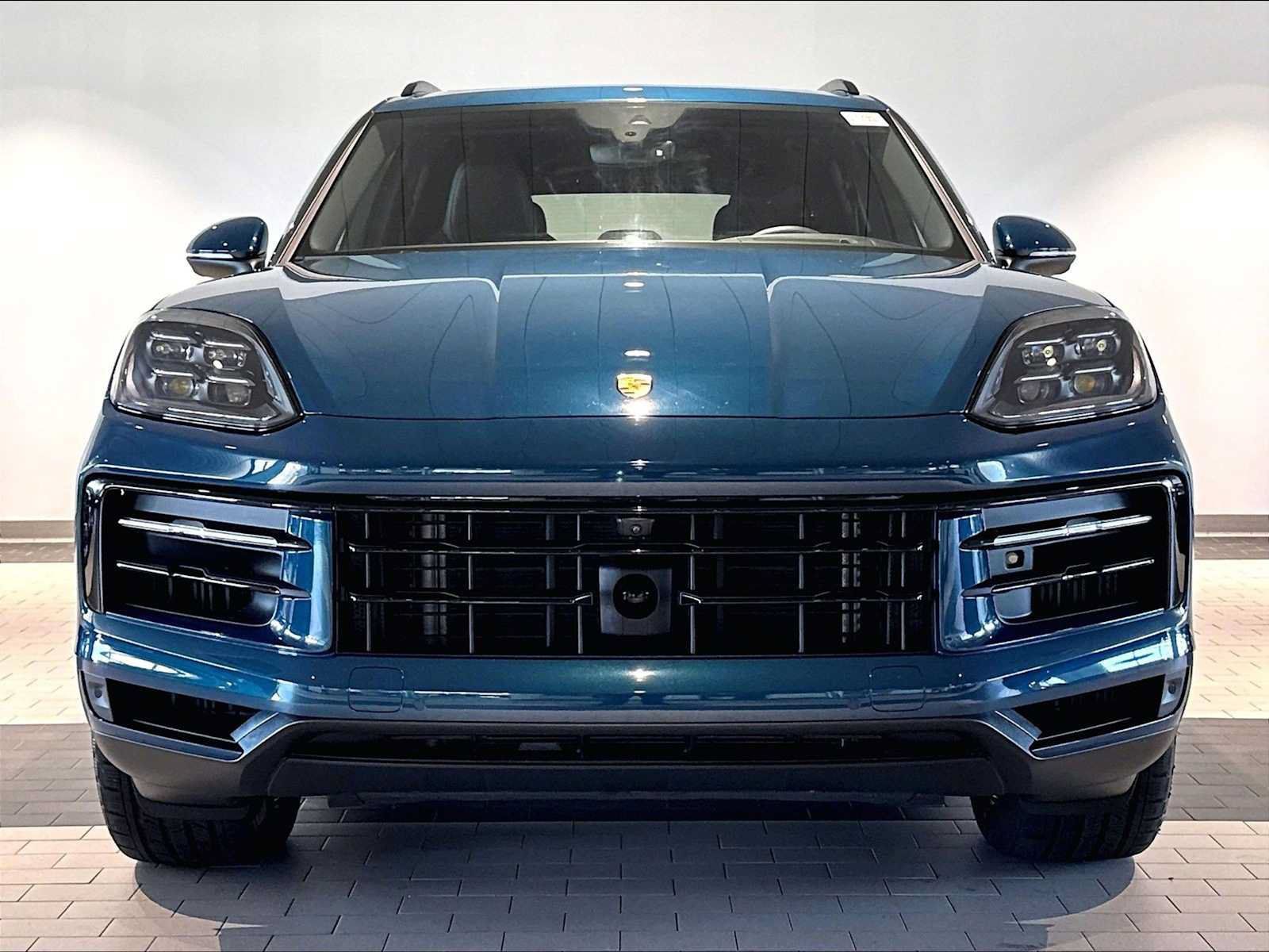 Used 2026 Porsche Cayenne AWD/4WD image 13
