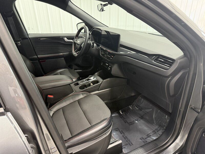 Used 2023 Ford Escape ST-Line w/ Tech Pack #1 FWD image 20