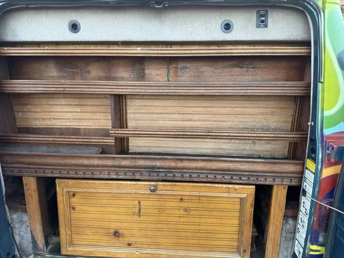 Used 1992 Chevrolet G20 image 32