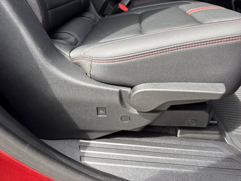 Used 2024 Chevrolet Traverse RS w/ LPO, Floor Liner Package FWD image 34