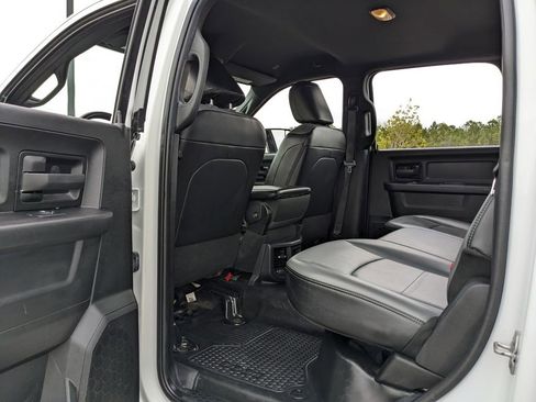 Used 2022 RAM 2500 Tradesman w/ Chrome Appearance Group image 34