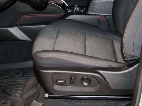 Used 2024 Chevrolet Colorado Z71 w/ Z71 Convenience Package 2 image 38