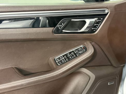 Used 2015 Porsche Macan S image 29