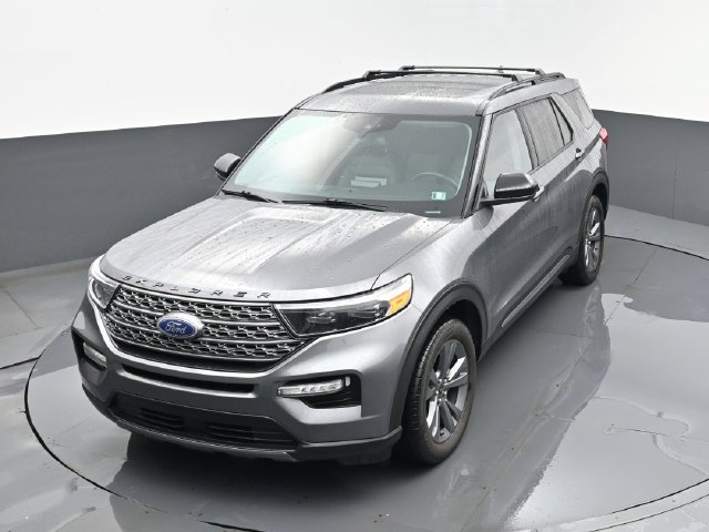 Used 2022 Ford Explorer XLT w/ Equipment Group 202A AWD/4WD image 25