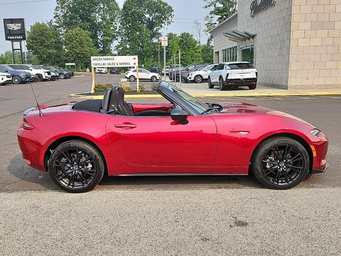 Used 2025 MAZDA MX-5 Miata Club RWD image 7