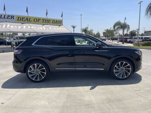 Used 2023 Lincoln Nautilus Reserve w/ Equipment Group 201A FWD image 9