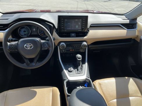 Used 2020 Toyota RAV4 XLE w/ Convenience Package AWD/4WD image 15