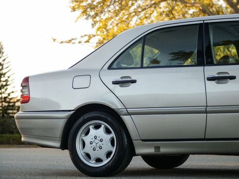 Used 1999 Mercedes-Benz C 280 Sedan image 13