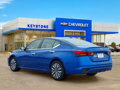 Used 2025 Nissan Altima 2.5 SV FWD image 5