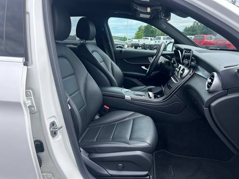 Used 2022 Mercedes-Benz GLC 300 4MATIC image 8