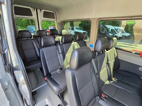 Used 2012 Mercedes-Benz Sprinter 2500 image 24