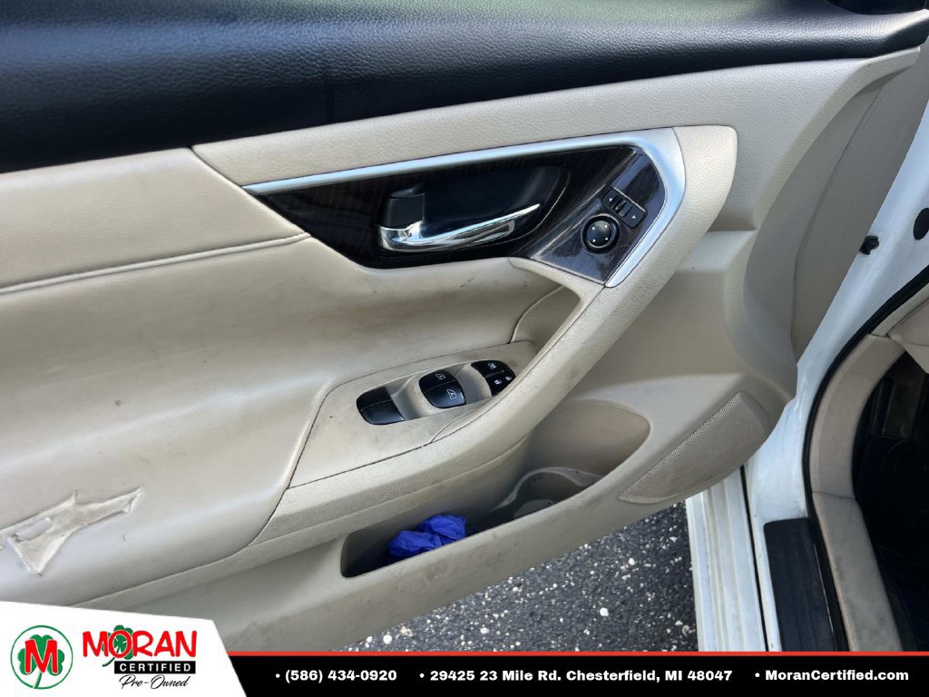 Used 2013 Nissan Altima 2.5 SL w/ 2.5 Moonroof Pkg FWD image 13