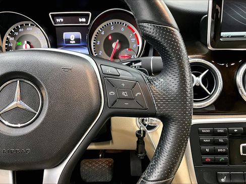 Used 2014 Mercedes-Benz CLA 250 image 22