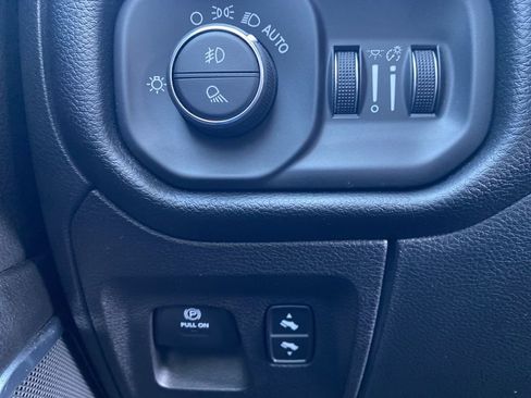 Used 2022 RAM 1500 Laramie image 25