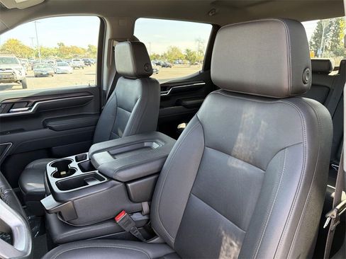 Used 2024 GMC Sierra 1500 SLT image 24