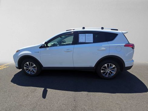 Used 2016 Toyota RAV4 XLE w/ Convenience Package AWD/4WD image 6