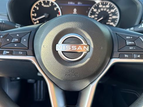 Used 2023 Nissan Altima 2.5 SV image 16