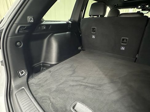 Used 2023 Jeep Grand Cherokee Altitude image 12
