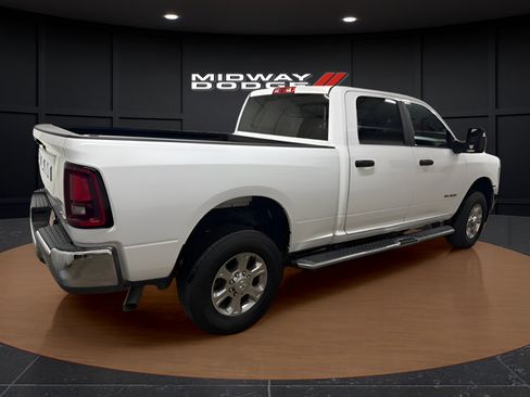 Used 2025 RAM 2500 Big Horn AWD/4WD image 4