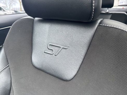 Used 2022 Ford Edge ST w/ Equipment Group 401A image 10