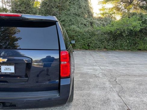 Used 2019 Chevrolet Tahoe LS w/ Enhanced Driver Alert Package image 8